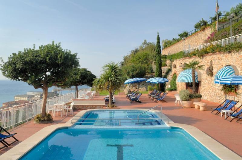 Aparthotel Residence Sant'Anna Pietra Ligure
